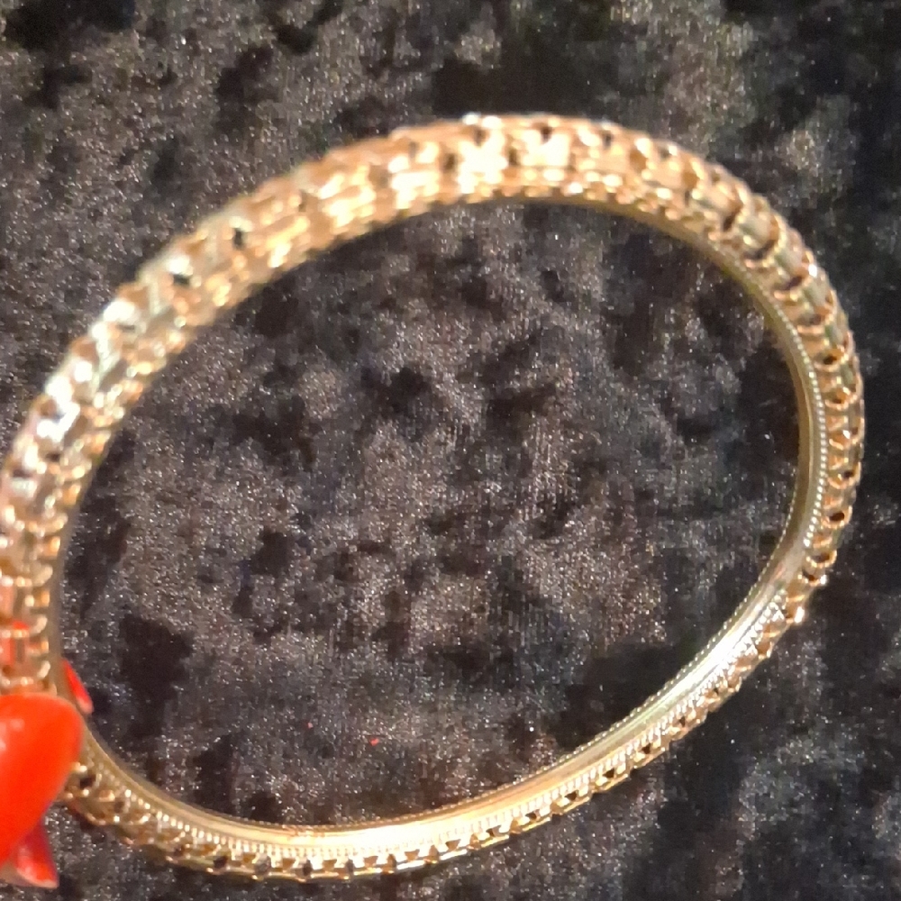 Jacqueline Kennedy JBK Gold-Toned Bracelet for Women. Like New Vintage 2.75 In.